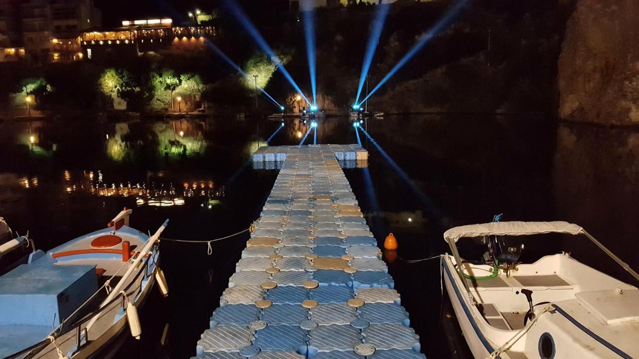 Straight To The Lake View Apartments Агиос-Николаос Экстерьер фото